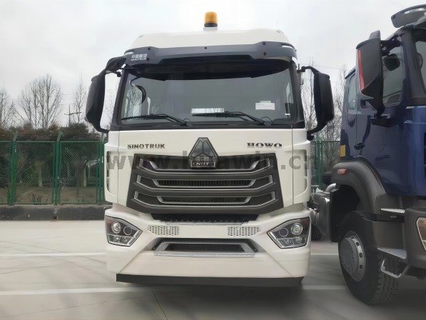 SINOTRUK HOWO N7B NX 6X4 New Cabin Tractor Truck for Saudi Arabia