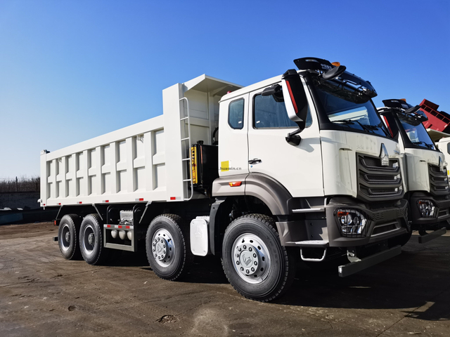 SINOTRUK E7G 8X4 12 Wheels 45T Dump Truck