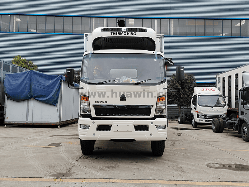 Sinotruk Howo Refrigerated Truck 4x2-1
