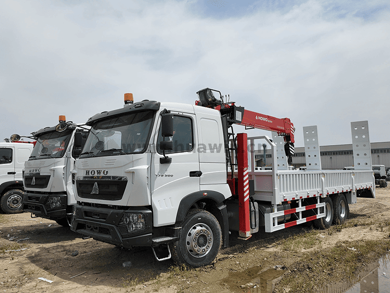 Sinotruk Howo Truck Mounted Crane-6x4