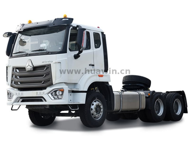 Sinotruk HOWO NX 6×4 Tractor 