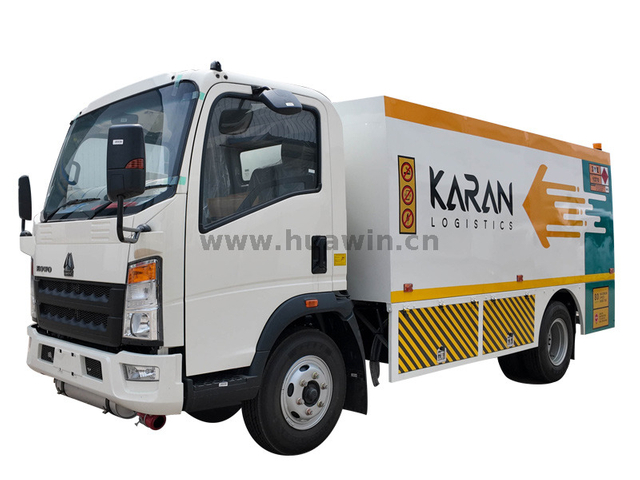 Sinotruk Howo Fuel Truck Light Truck