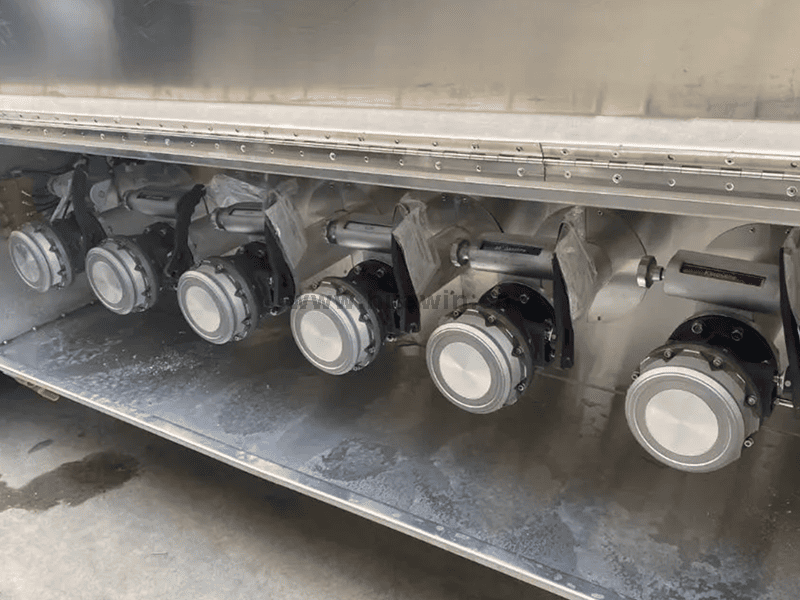 CIMC 3 Axles 46000 Liters Aluminum Alloy Tanker Trailer-9