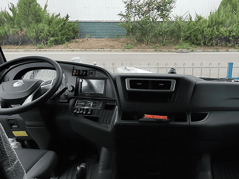 sinotruk sitrak 4X2-07