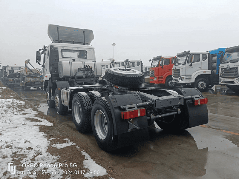 Sinotruk Howo NX 8x4 tractor-7