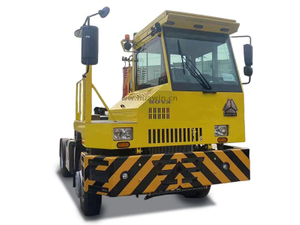 SINOTRUK HOVA 4X2 Terminal Tractor Truck for Port Transportation