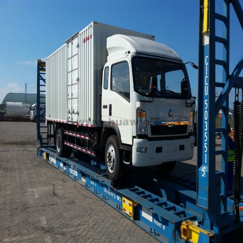 SINOTRUK HOWO 4×2 Van Cargo Truck 