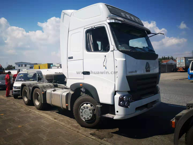 SINOTRUK A7 6x4 10 Wheeler Cargo Truck Chassis
