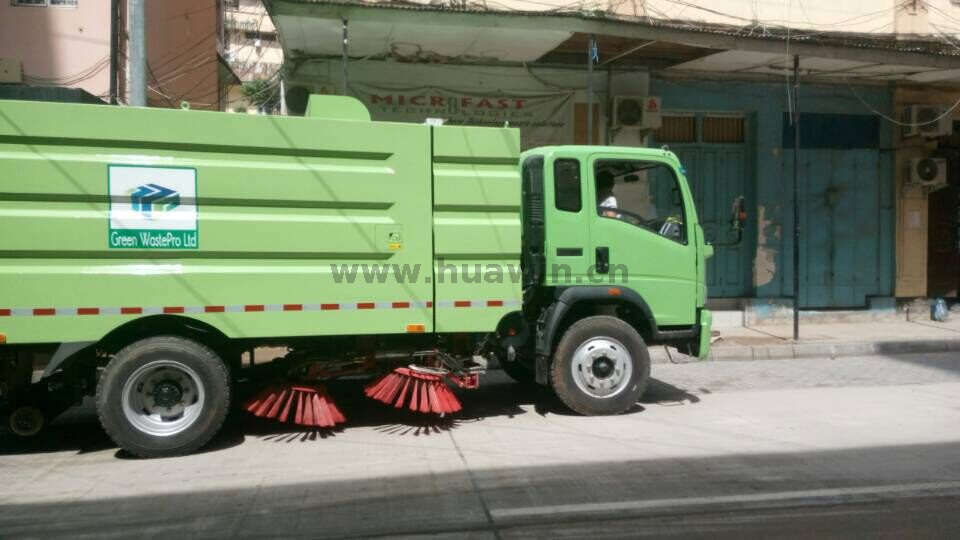 SINOTRUK HOWO 4x2 Road Sweeper & Washing Truck-6CBM