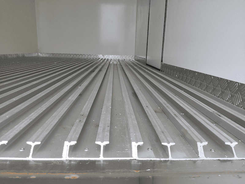 HOWO Refrigerated 4x2 THERMO KING Unit Truck-2