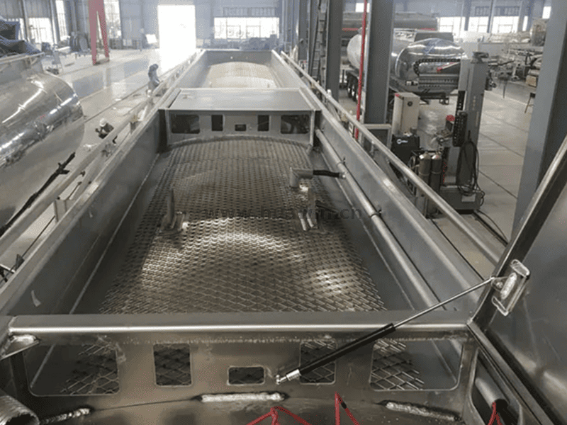 CIMC 3 Axles 46000 Liters Aluminum Alloy Tanker Trailer-10