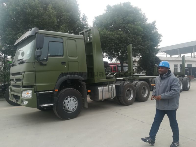 SINOTRUK HOWO LOG Transportation Truck