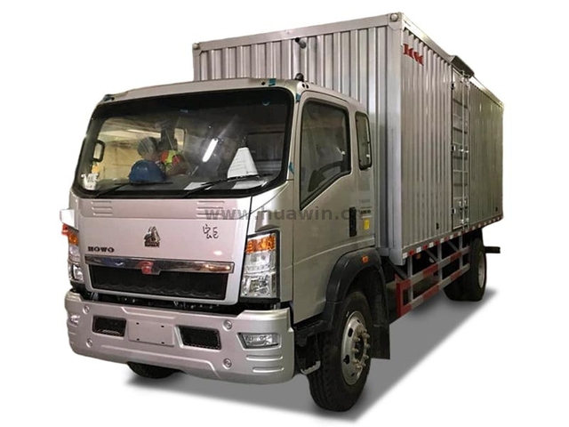 HOWO 4X2 Light Duty Mobile Workshop Maintaining Truck