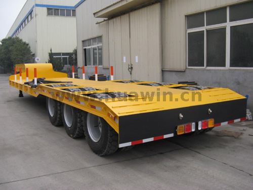 High Quality Sinotruk 60 Ton Lowbed Semi Trailer