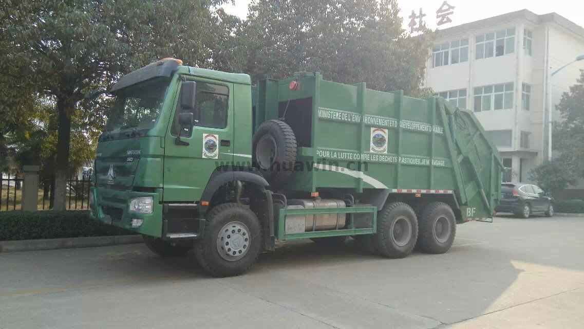 SINOTRUK HOWO 6X4 Heavy Garbage Compactor Truck -18CBM