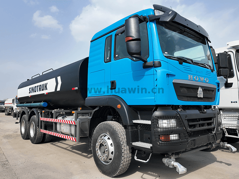 Sinotruk Howo Water Sprinkler Truck-TX-6×4(Blue)