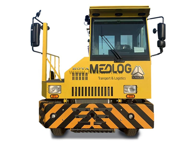 SINOTRUK HOVA 6X4 Terminal Tractor Truck 