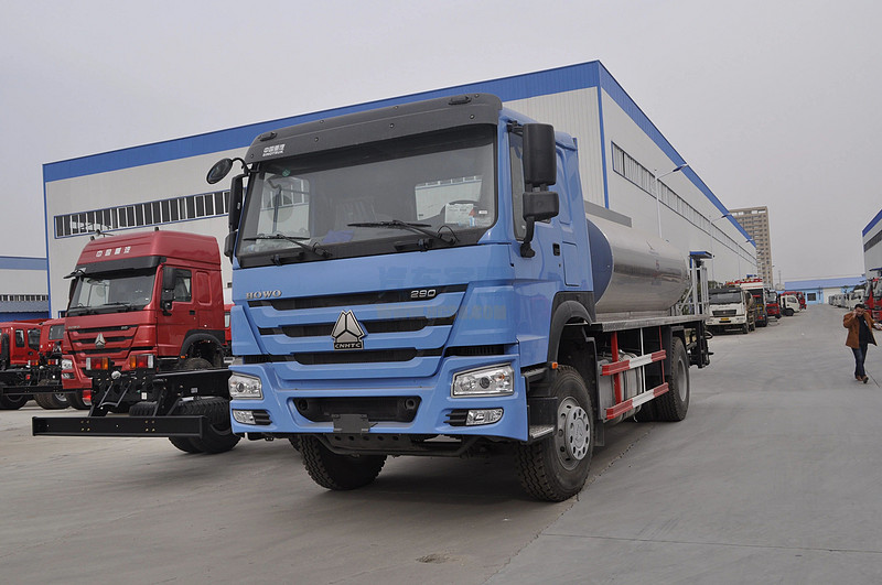 asphalt distribution truck3