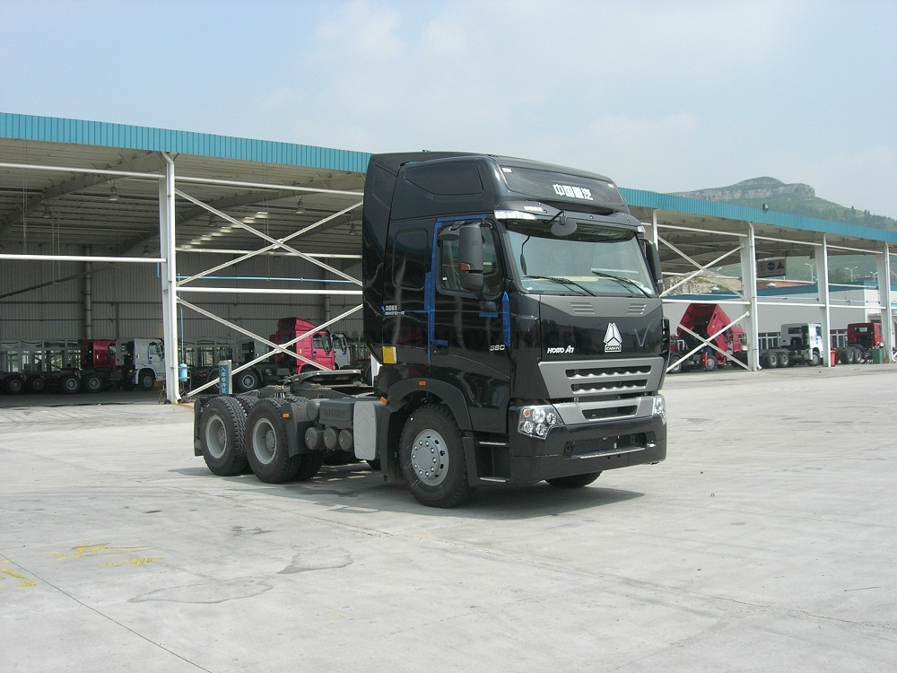 Sinotruk HOWO A7 371HP 6X4 Tractor Truck 