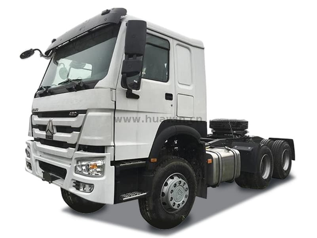 SINOTRUK HOWO 6x4 Tractor Truck