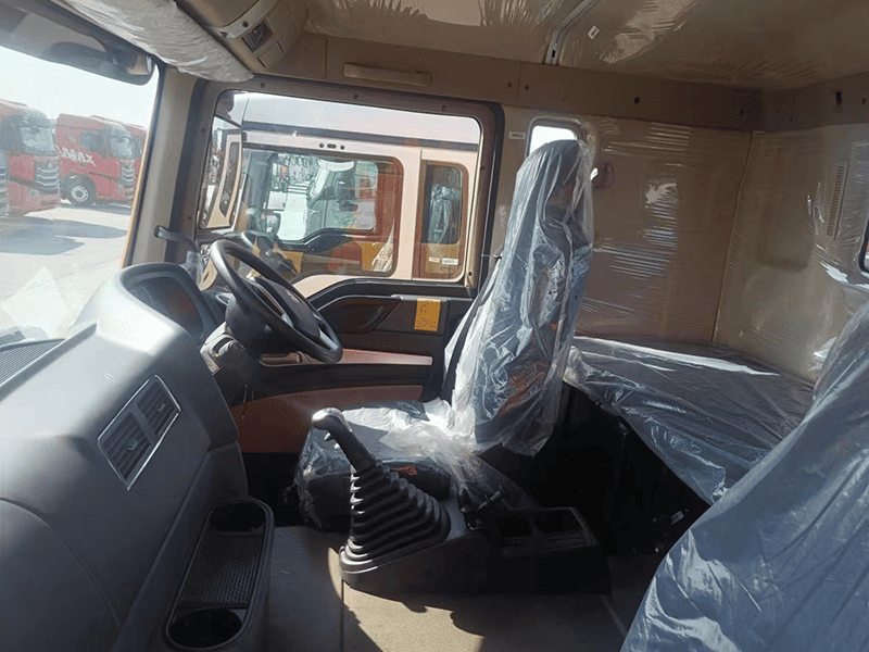 HOWO Tractor-TX-6&times;4-17