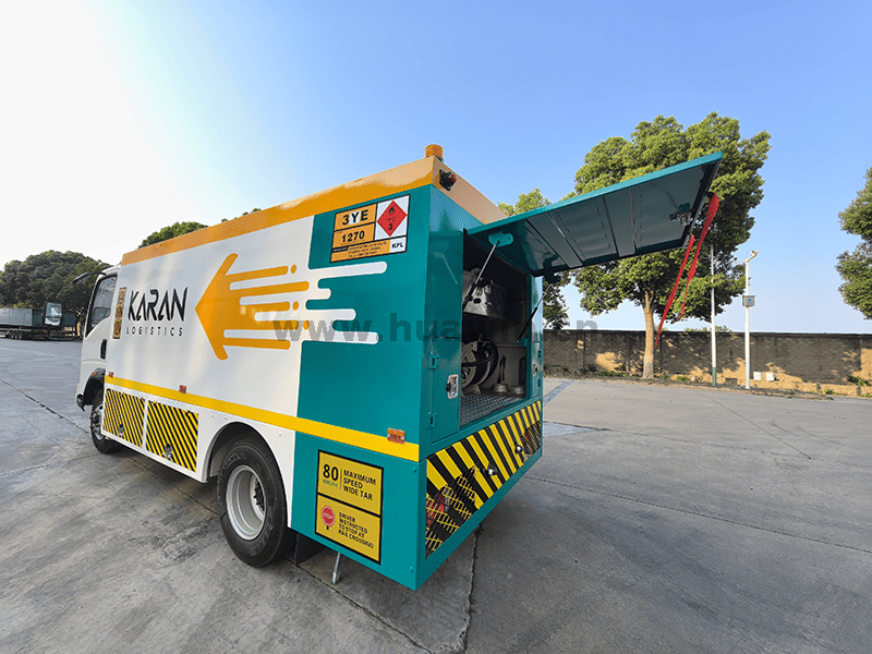 Howo Fuel Truck-Light truck-8