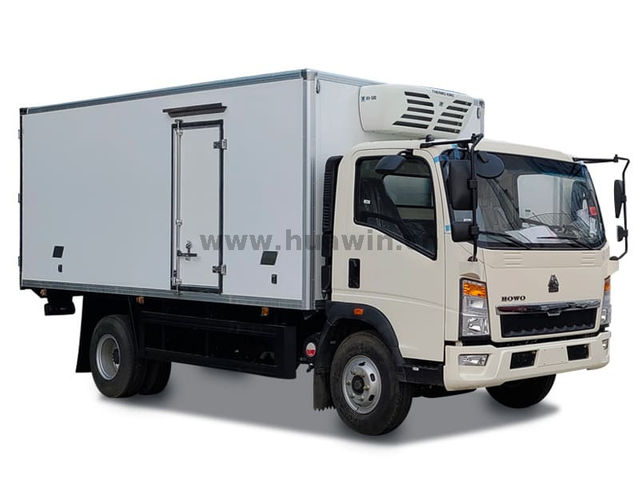 HOWO Refrigerated 4X2 Light Truck 