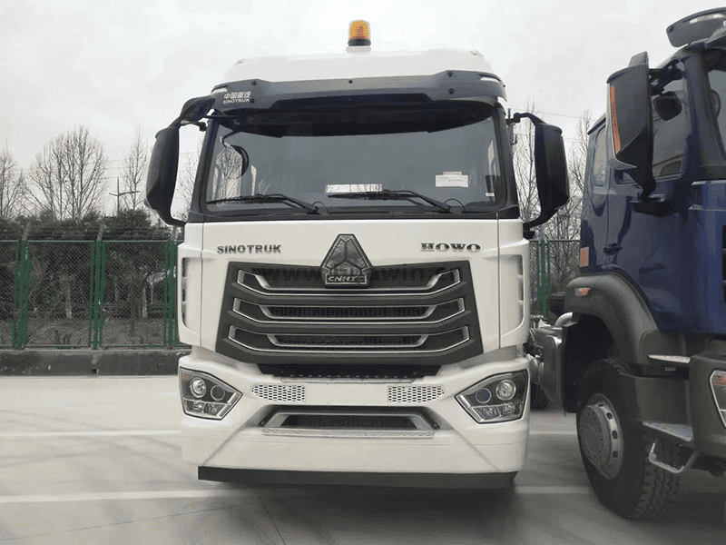 Sinotruk-HOWO-Nx-4X2-440HP-Euro-V-Tractor-Truck (3)