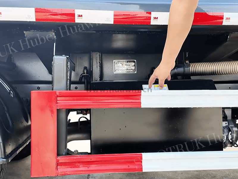 SINOTRUK HOWO Garbage Compactor Truck-4x2-9