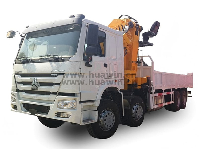 SINOTRUK HOWO 8x4 Crane Truck - 16Ton XCMG Knuckle Boom