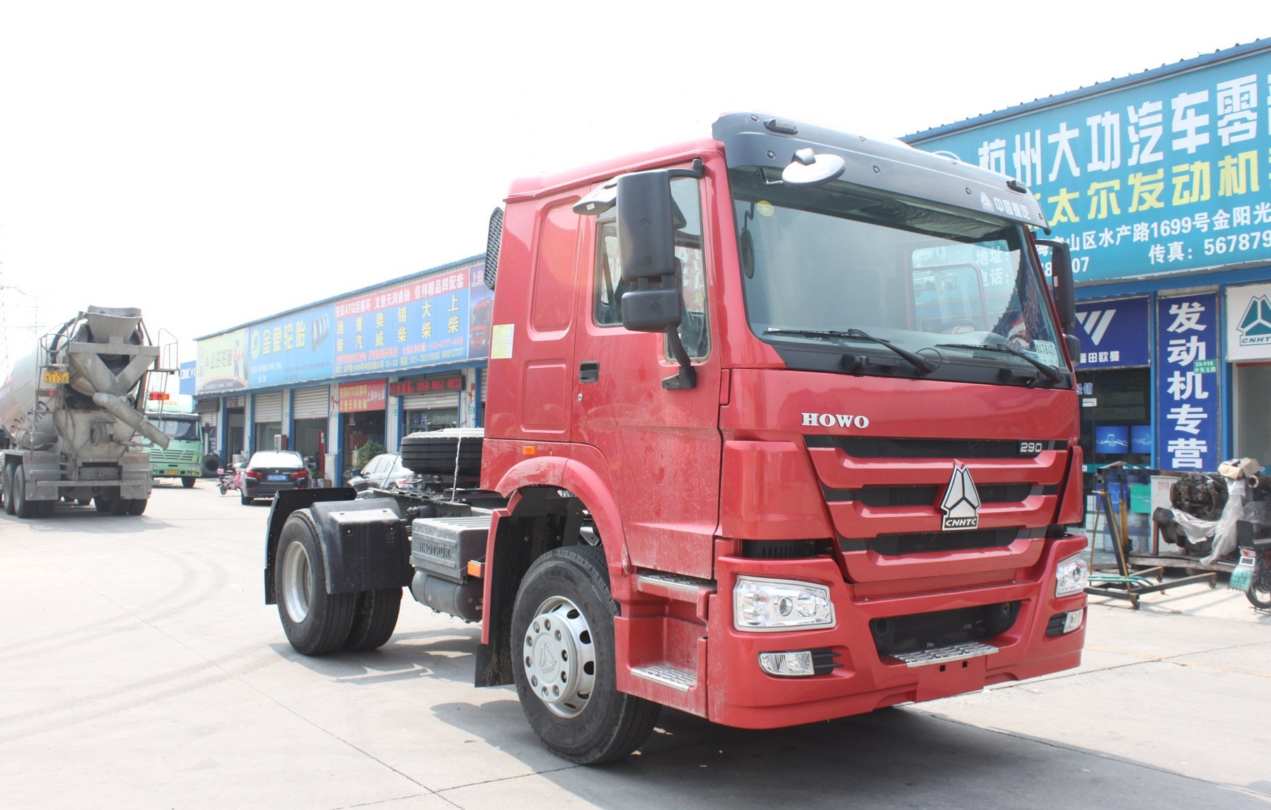 SINOTRUK HOWO 4×2 Tractor Truck with Strong Horse Power